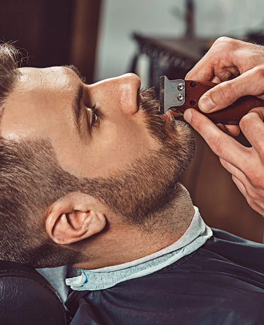 Sagomatura barba professionale